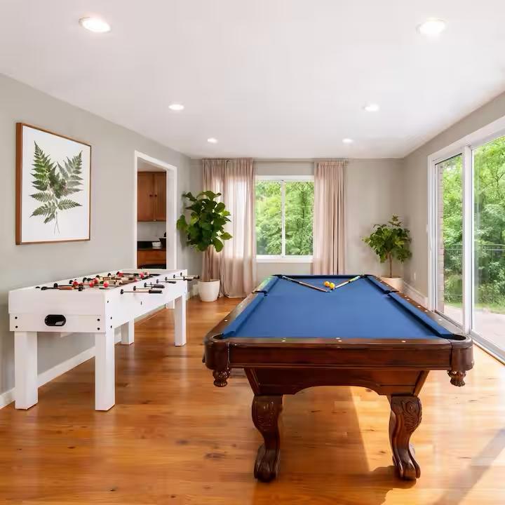 Upscale 3BR | GameRoom| Balcony| Parking